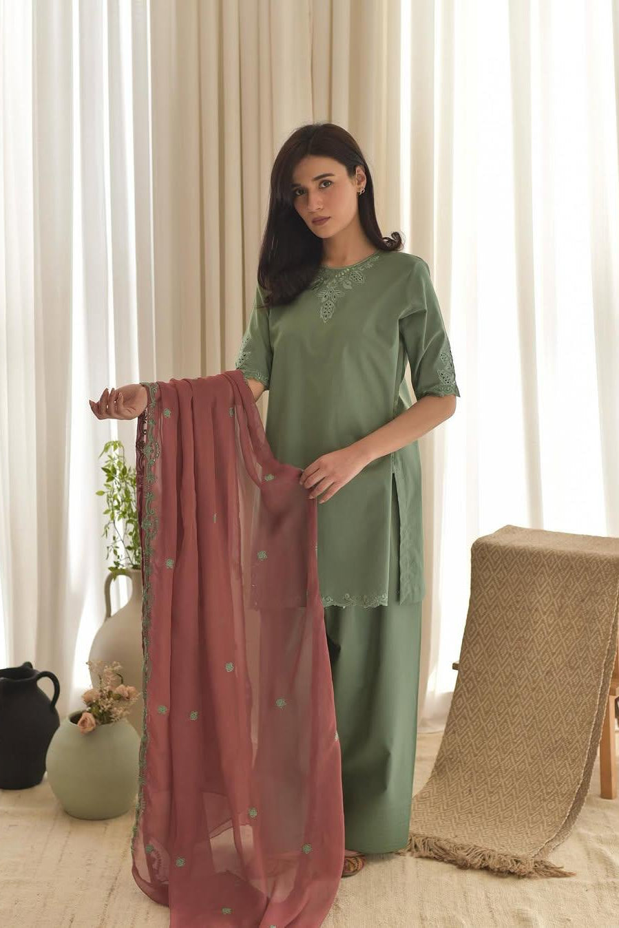 AIRA LAWN (FARSHI SHALWAR)-3PC(EMB)
