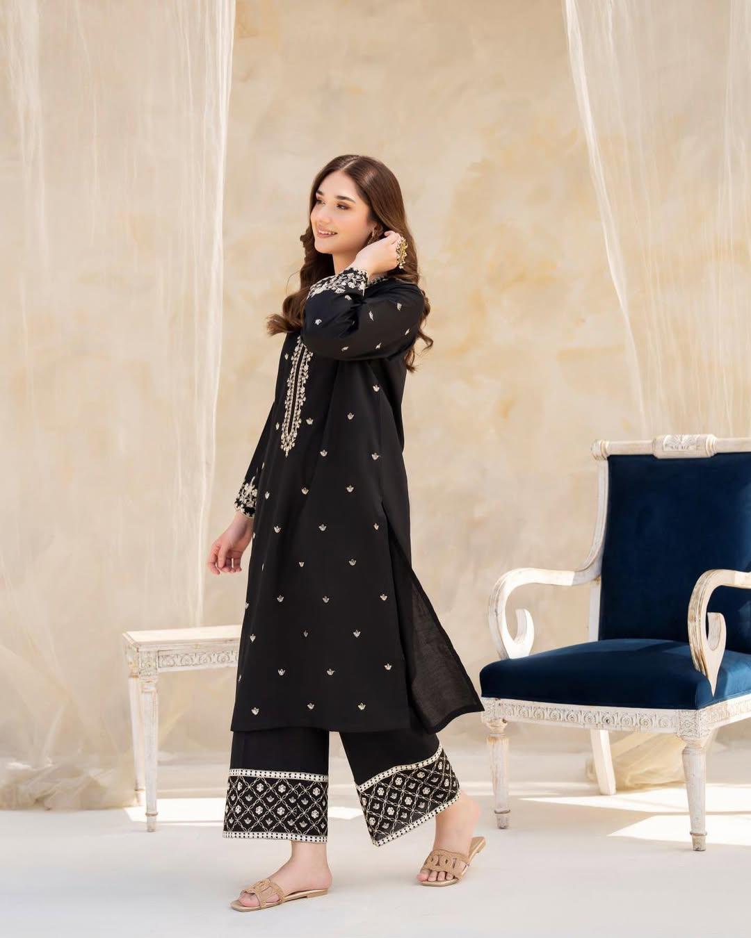 BLACK GULAB-2PC(EMB)