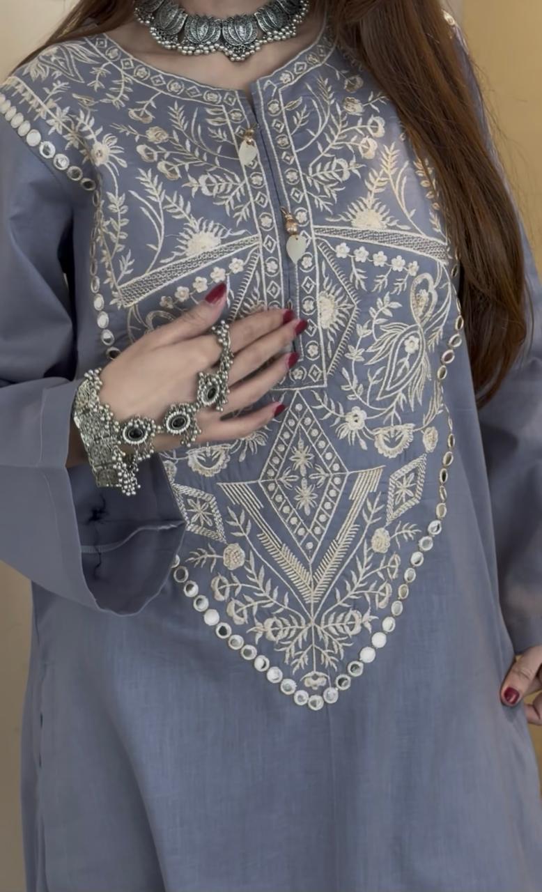DAIM LAWN-2PC(EMB)