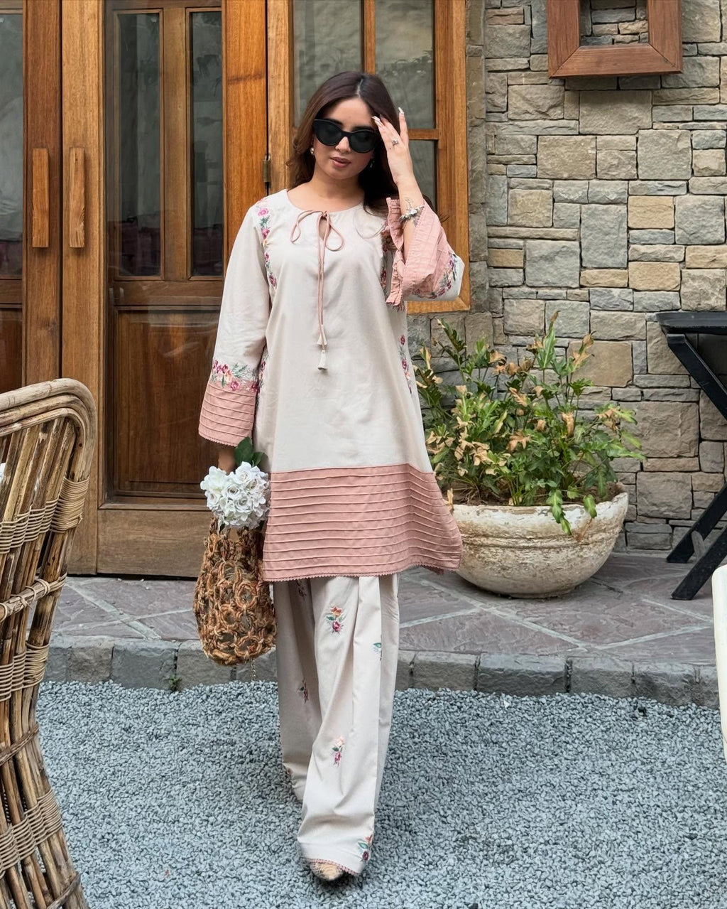 VAARI (FARSHI SHALWAR)-2PC(EMB)