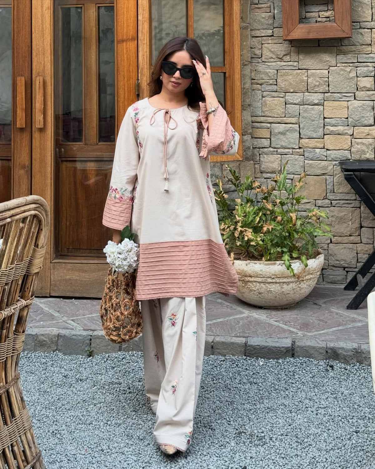 VAARI (FARSHI SHALWAR)-2PC(EMB)