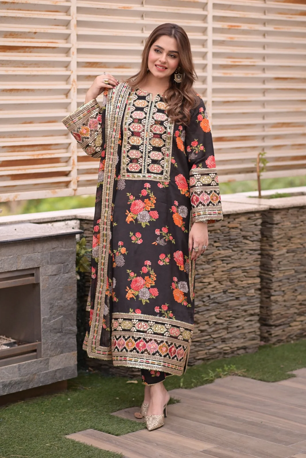 KAREENA-3PC(EMB)
