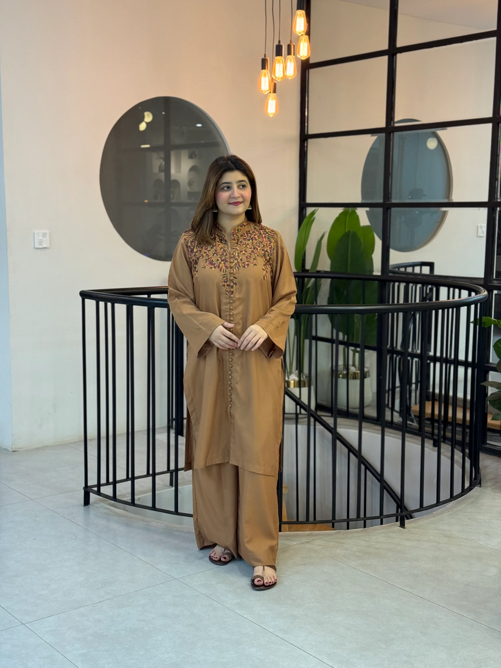 UMZAY BROWN-2PC(EMB)