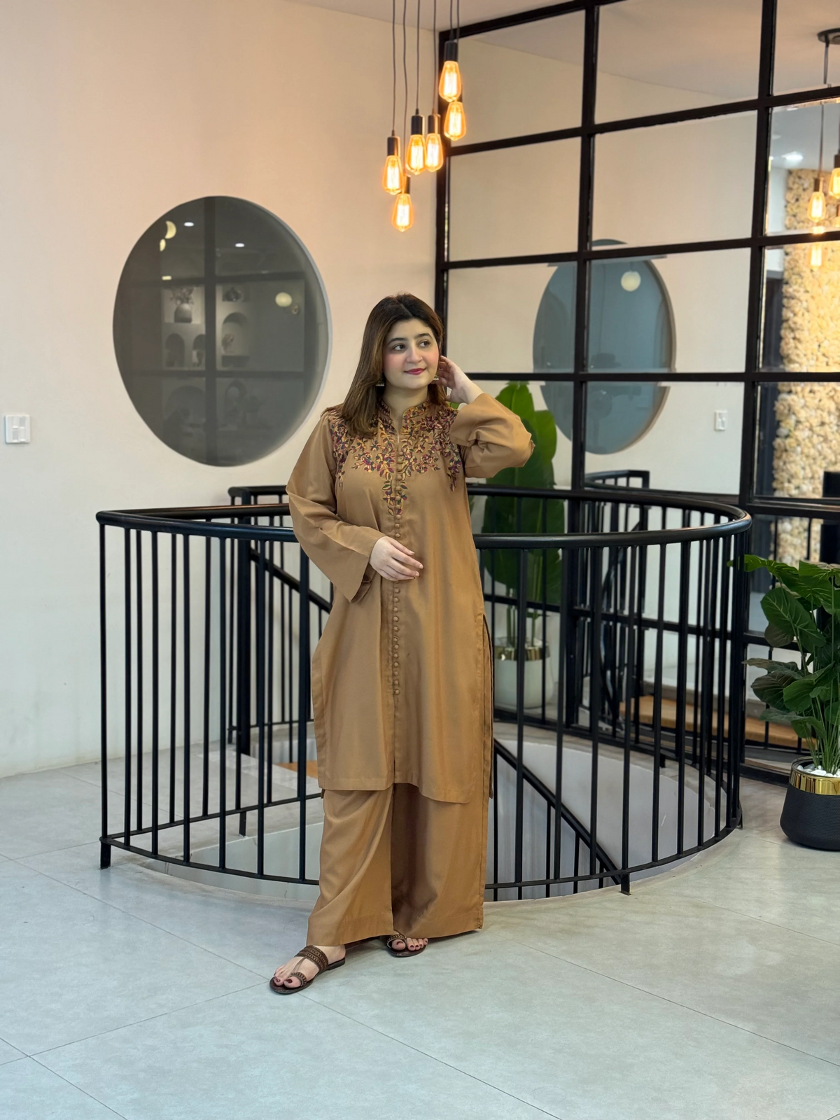 UMZAY BROWN-2PC(EMB)