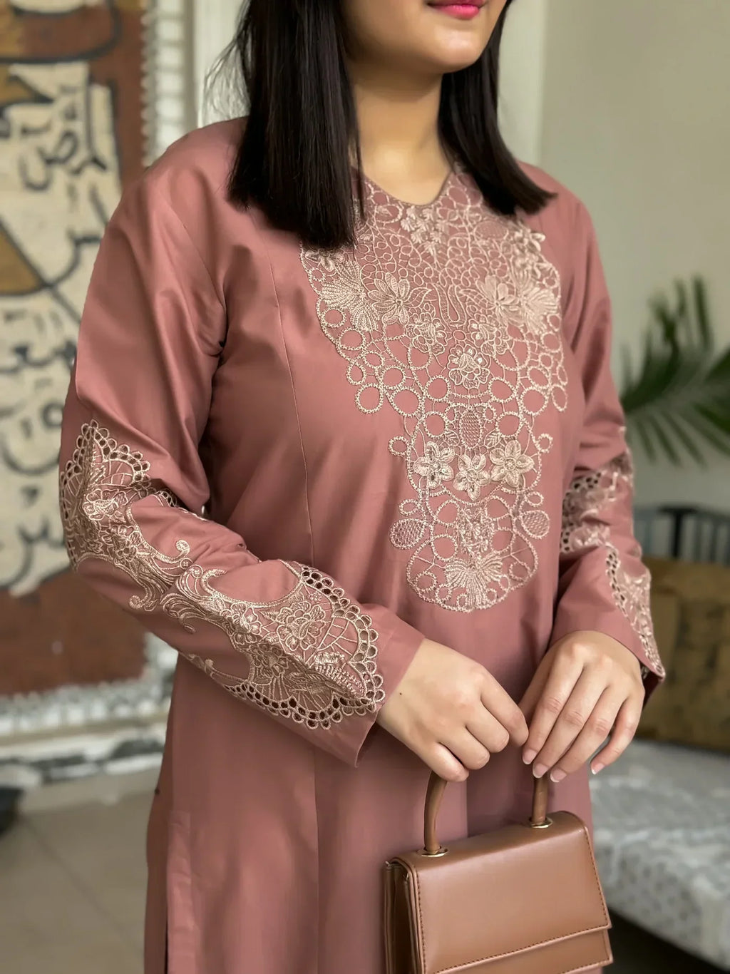 CRIMSON CHARM-2PC(EMB)
