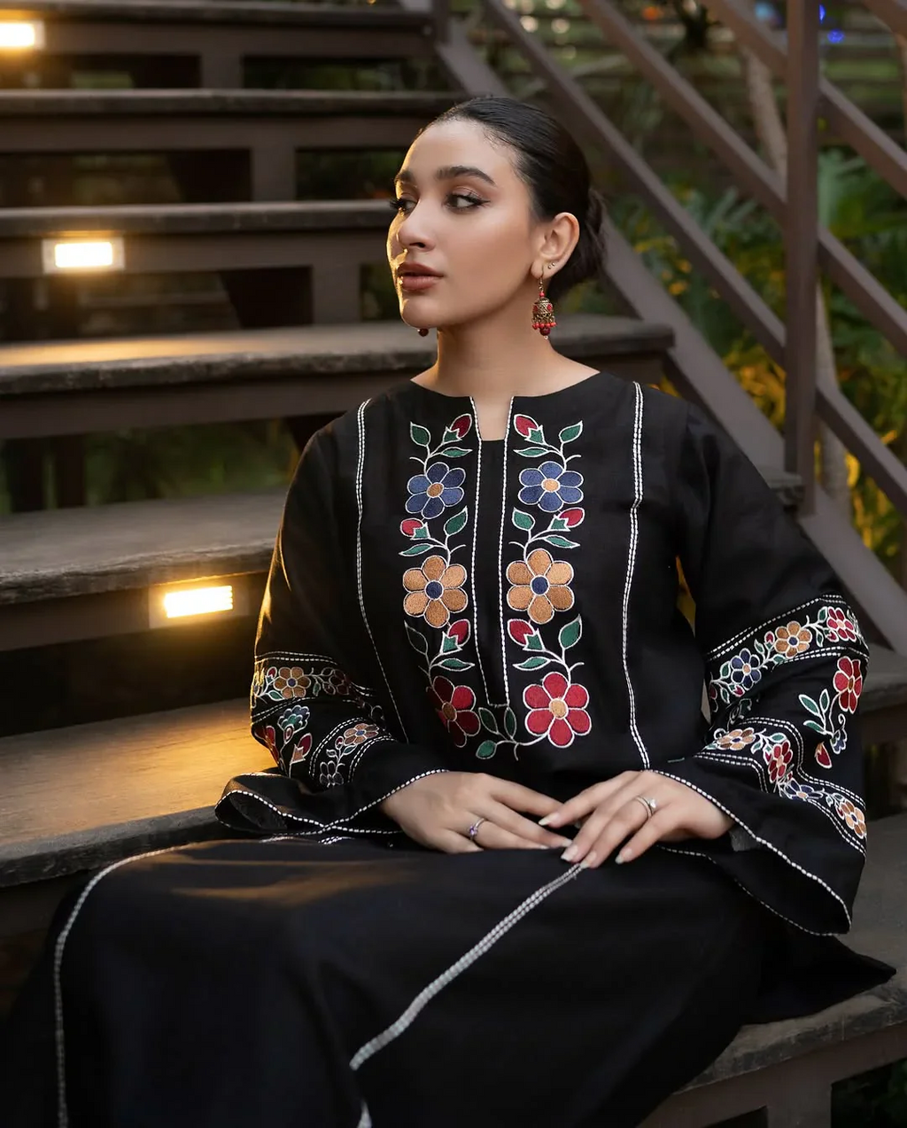 MAYA BLACK-2PC(EMB)