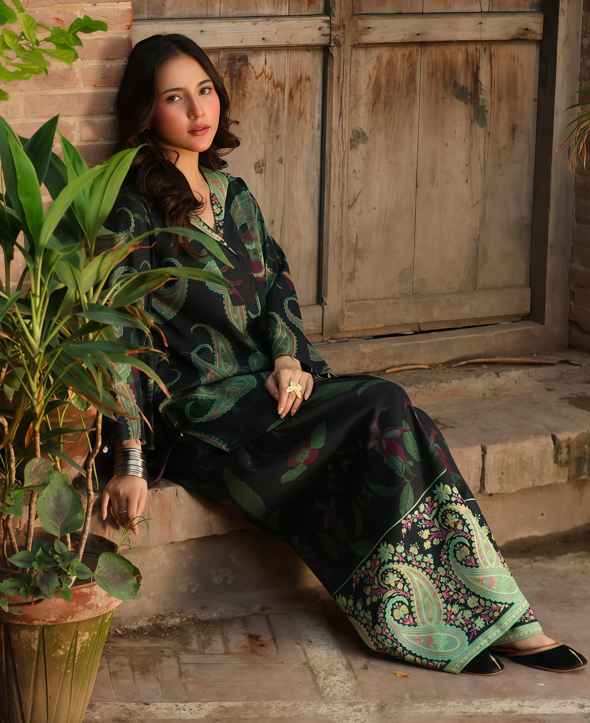 NOIR BLOOM (FARSHI SHALWAR)-2PC